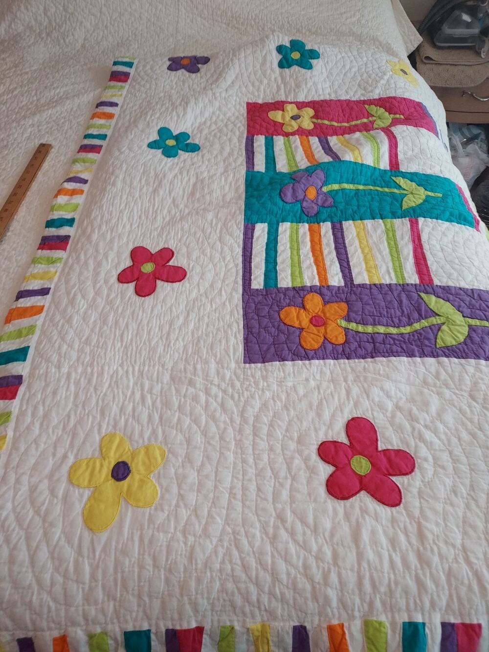 Arizona Jean Company Cotton quilt size TWIN (would top a Full) Bright Girls hand